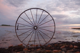 imagen rueda de carreta playa
